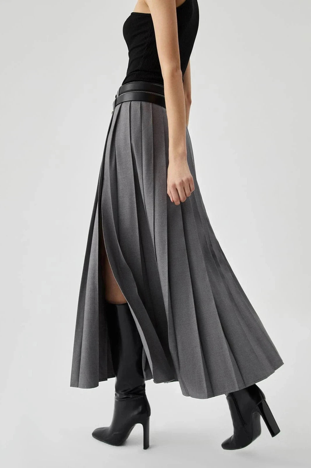Elegant Pleated Black Maxi Skirt for Women