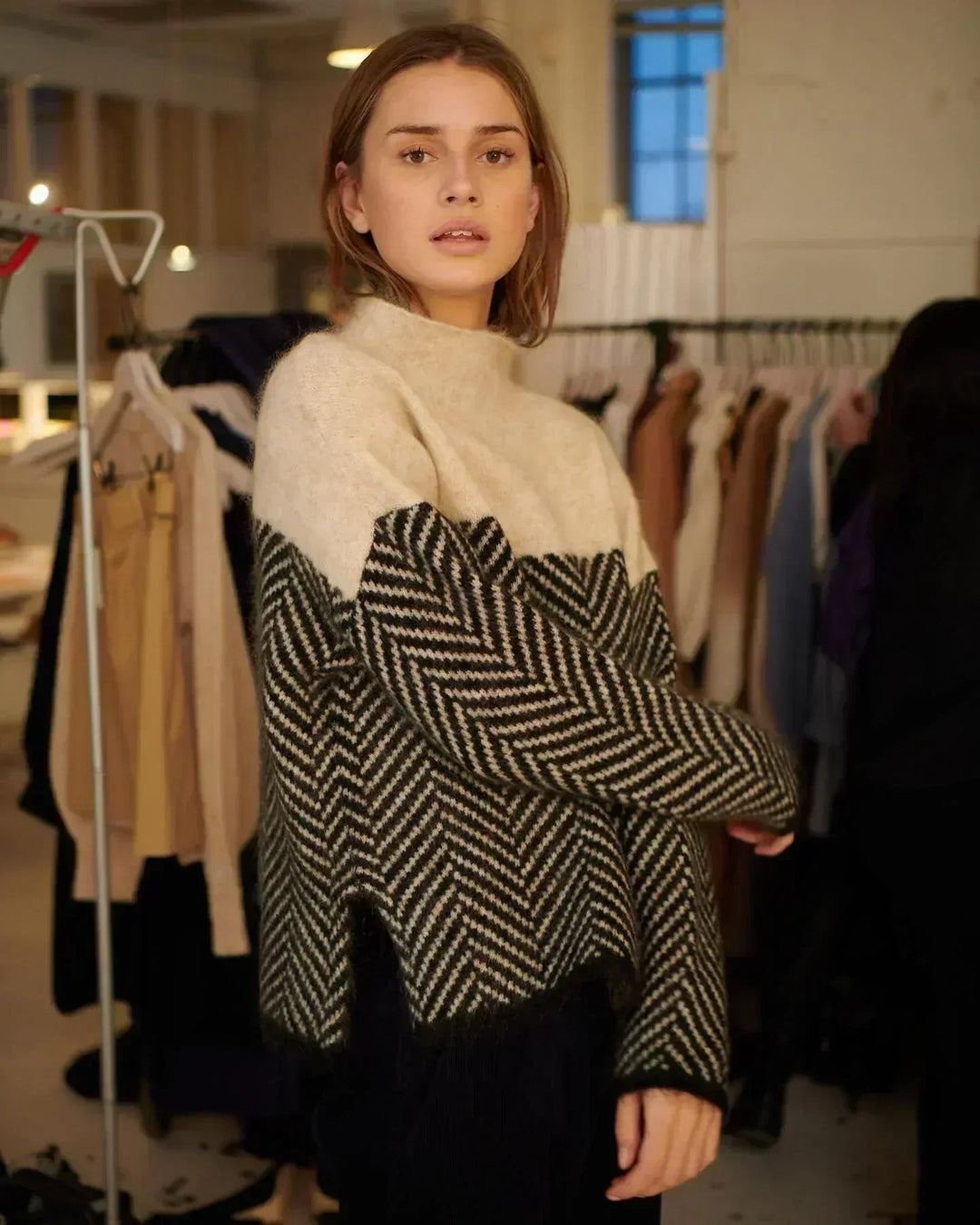 Stylish Herringbone Knit Sweater for Every Occasion