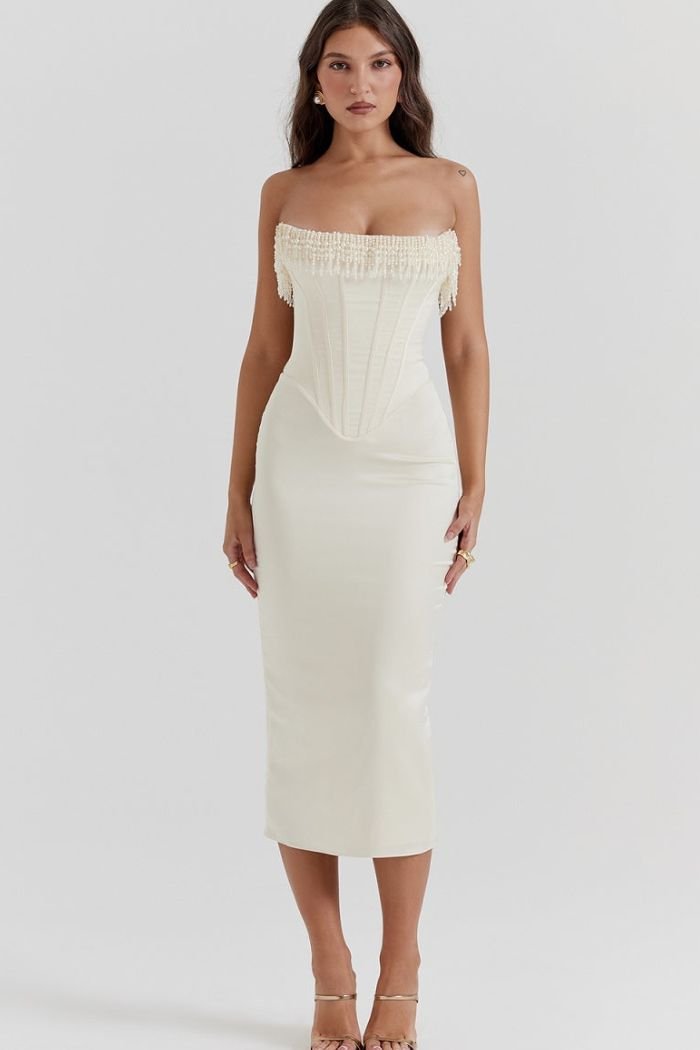 Elegant Strapless White Dress for Weddings