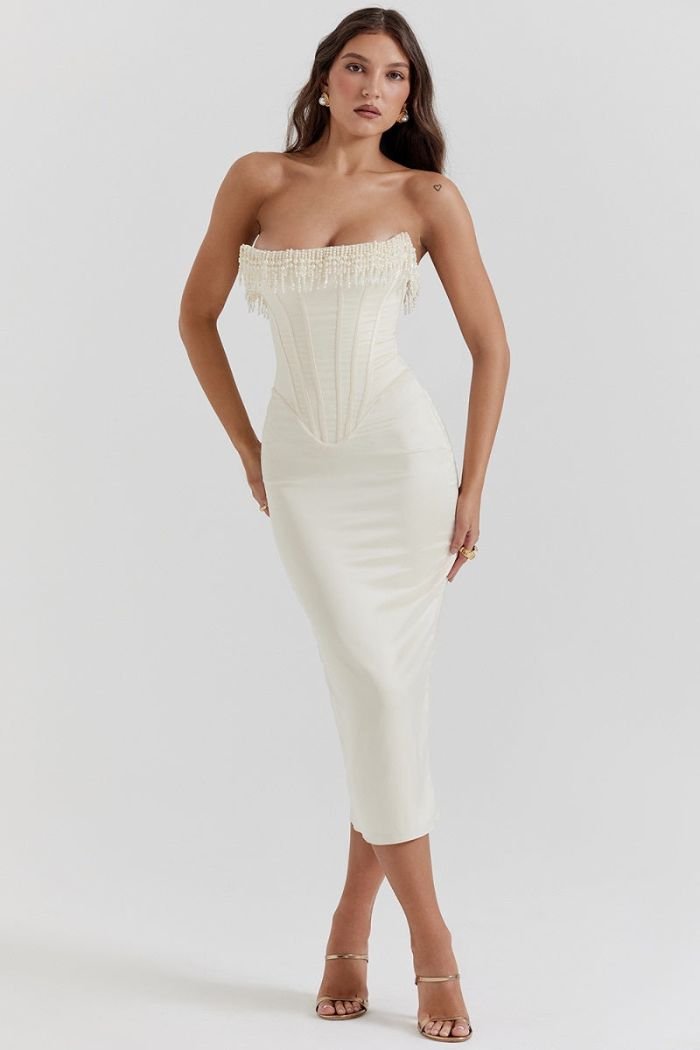 Elegant Strapless White Dress for Weddings
