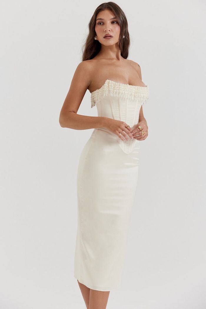 Elegant Strapless White Dress for Weddings