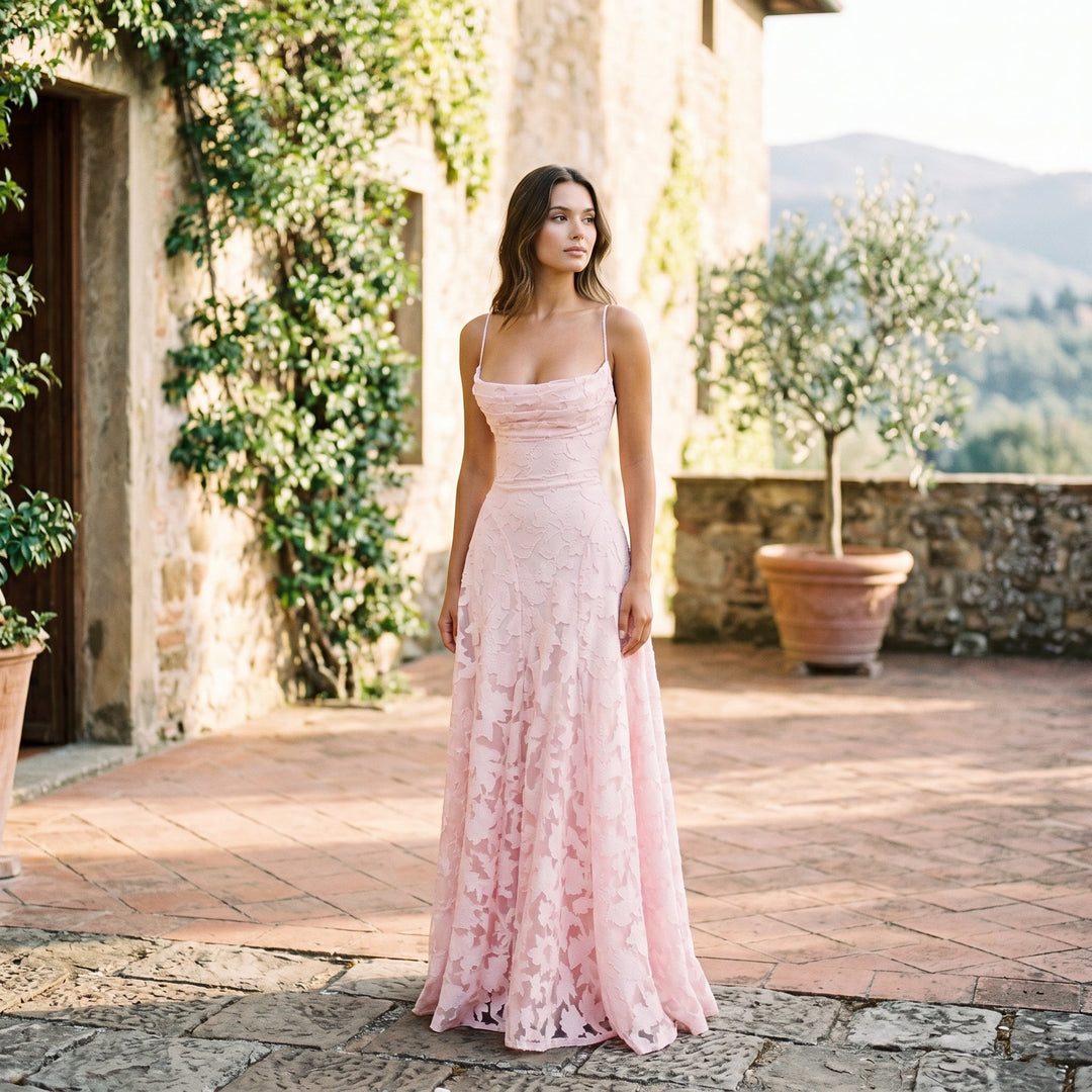 Elegant Lace Maxi Evening Gown for Formal Events