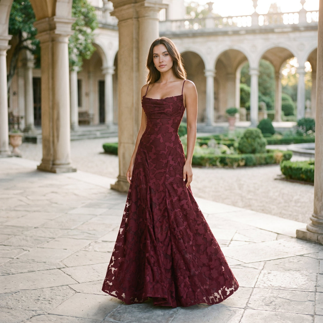 Elegant Lace Maxi Evening Gown for Formal Events